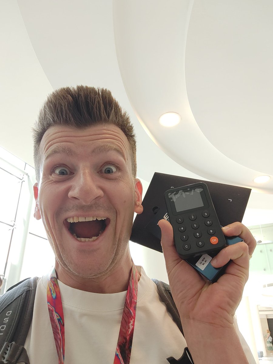 vpavlin's tweet image. TL;DR: I am so happy and excited to be part of IFT and I love all the people and what we do:)
The @InstituteFT all-hands has been a blast! I am so bullish on all the people and the tech and what we are building - permissionless privacy and censorship-resistance for everybody.…