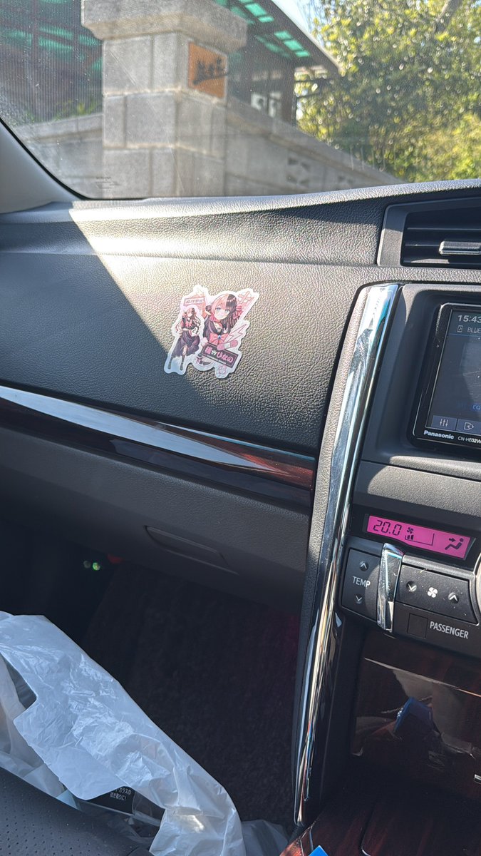 PSO2_Noa_ship1's tweet image. すぐにでも剥がれそうな橘ひなのステッカー💦
剥がれたら別なとこに貼ろ😂