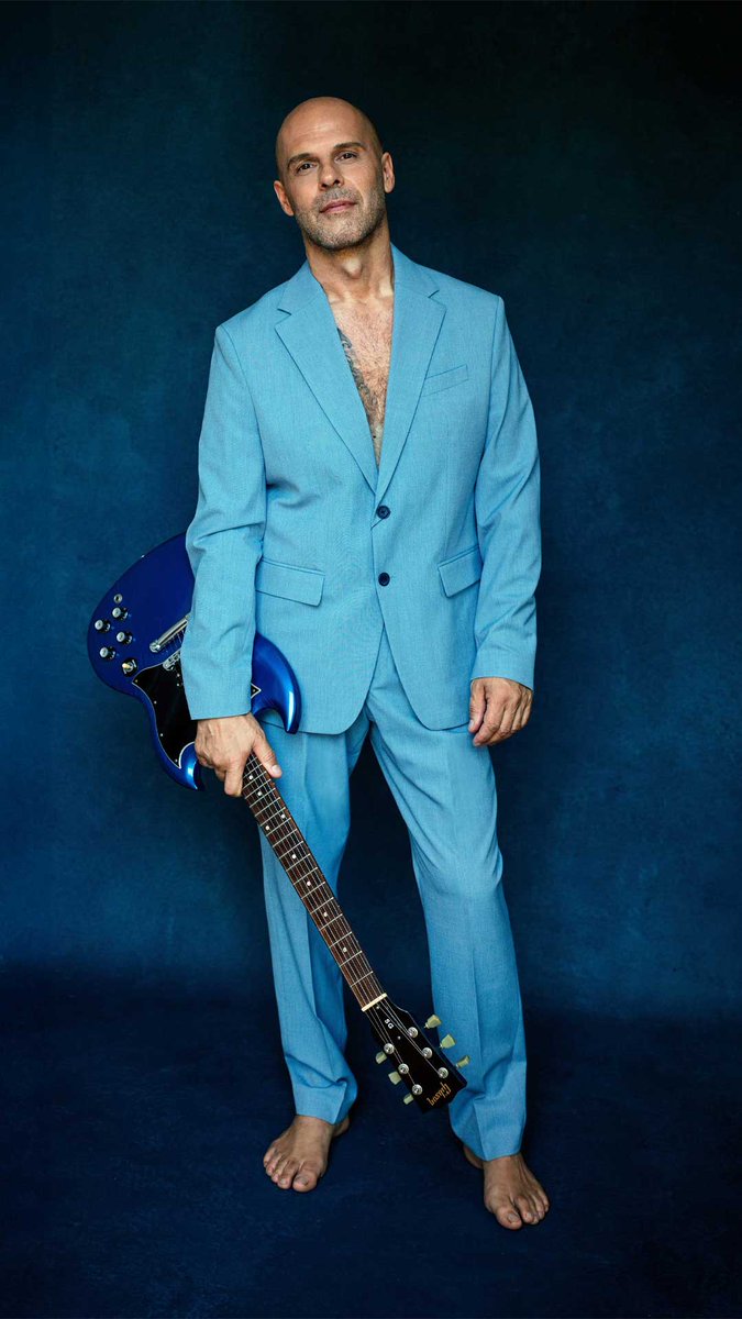 Ab heute gibt's die neue (deutsche) Single von <a href="/Slaedu/">Slädu</a> auf allen Plattformen! Unbedingt reinhören! ffm.musikvertrieb.ch/dankedir-ger #dankedir - u.a. auf der NMF CH open.spotify.com/playlist/37i9d…