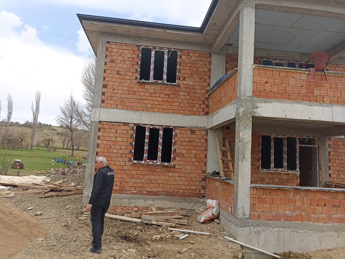 ✅24 Temmuz 2024 tarihinde Tokat'ın Sulusaray ilçesinde meydana gelen depremde evleri ağır hasar gören Kadışehri ilçesi Elmalıçiftliği, Yelten ve Ovacık köylerindeki vatandaşlarımız için yapımına başlanan afet konutları hızla yükseliyor.

Devletimizin tüm kurum ve imkanları ile