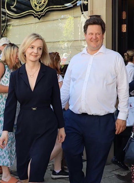 Feeling nervous this morning <a href="/AlecShelbrooke/">Sir Alec Shelbrooke MP</a>?

Nigel Farage, who is teaming up with disaster-Liz Truss and fresh from admitting he doesn’t want a publicly funded NHS, is squeezing the Tories out of existence.

Will you follow Liz and defect Alec?