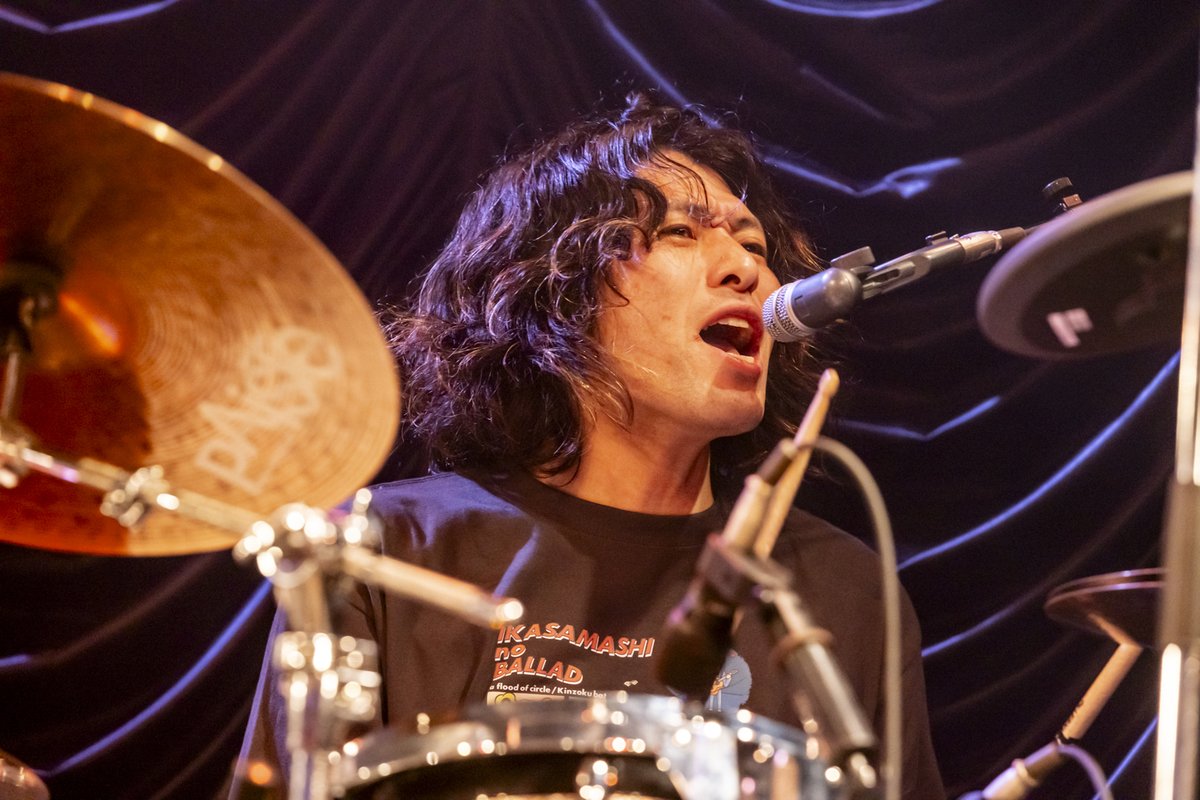 KINZOKU Bat NIGHT at Shibuya O-EAST (@kinzokubatnight) on Twitter photo /
KINZOKU Bat NIGHT at Shibuya O-EAST
オフィシャル2次先行は今週末まで!
\
出演:a flood of circle/#金属バット
ゲスト:#ストレイテナー
📅9/4(木)19時
⚠️本公演は映像配信ございません
👇お申込お忘れなく👇
w.pia.jp/t/kbn/
#フラッド
#kinzokubatnight
photo by <a href="/vizkage/">VIOLA KAM ★</a> /
KINZOKU Bat NIGHT at Shibuya O-EAST
オフィシャル2次先行は今週末まで!
\
出演:a flood of circle/#金属バット
ゲスト:#ストレイテナー
📅9/4(木)19時
⚠️本公演は映像配信ございません
👇お申込お忘れなく👇
w.pia.jp/t/kbn/
#フラッド
#kinzokubatnight
photo by <a href="/vizkage/">VIOLA KAM ★</a>