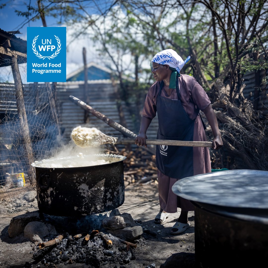 WFP_Kenya's tweet photo. Itโs #BackToSchoolweek in #Kenya!
@WFPโs efforts to combat hunger are making a difference.
In Kakuma refugee camp, we provide a hot lunch ๐ฒto children, helping them access education and improve their learning ability. https://t.co/9WvaKT3hPn