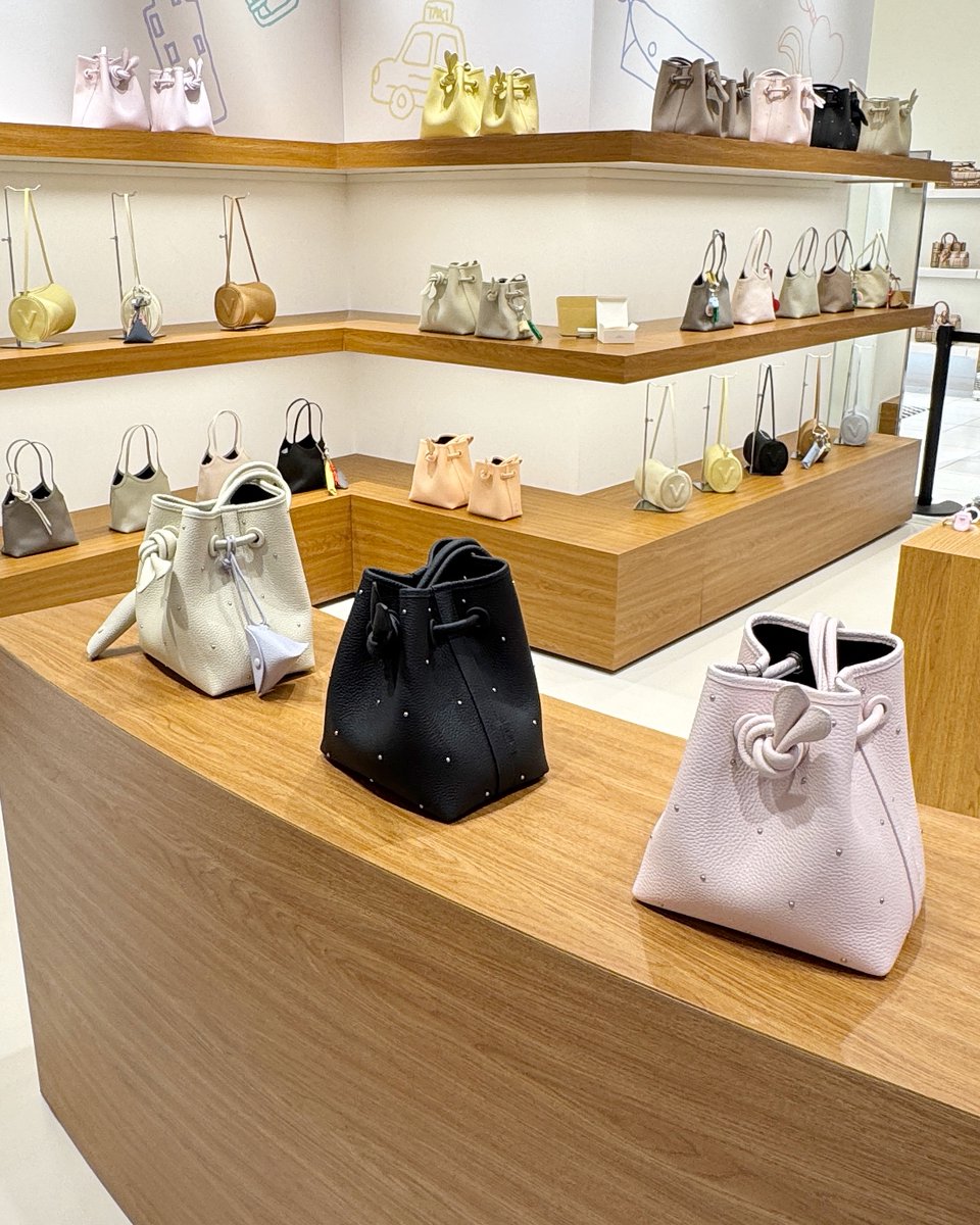 VASIC/ヴァジック＞10th Anniversary POP-UP Event オリジナルチャーム