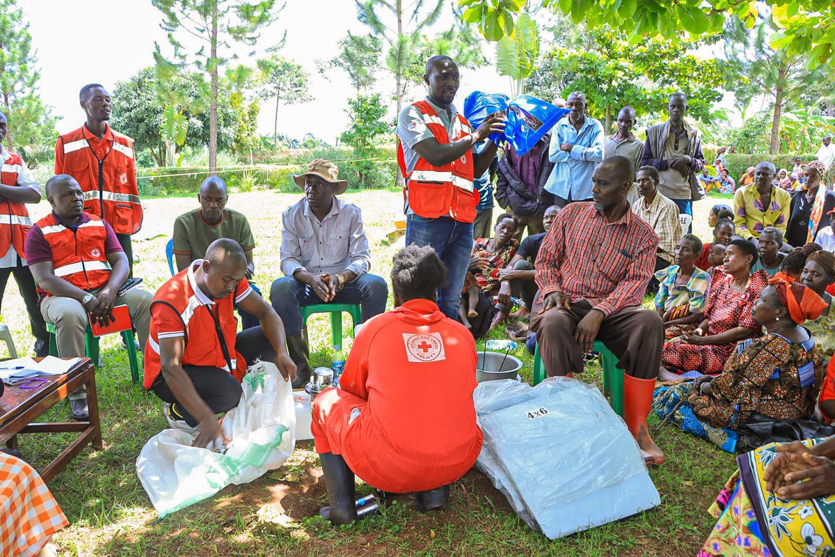 UgandaRedCross's tweet photo. We supported 80 families in Kisaaba, Namagabi A & B, Kayunga District with Non-Food Item kits following the April 23rd hailstorm.

The storm left over 90 homes damaged, crops destroyed, and 21 people injured. 

During the distribution held in Kisaaba, each of the most vulnerable families received blankets, sleeping mats, tarpaulins, solar lamps, kitchen sets, soap, and mosquito nets to support their recovery with dignity.

The handover was witnessed by Kayunga District Chairperson LCV Andrew Muwonge, Deputy RDC, and members of the District Disaster Management Committee.

#HumanityNeedsYou 
@OPMUganda @LillianAber @ICRCUganda @inakasiita1 @DrBrianBilalK @glorianabirye @JCWamala @JoelKitutu