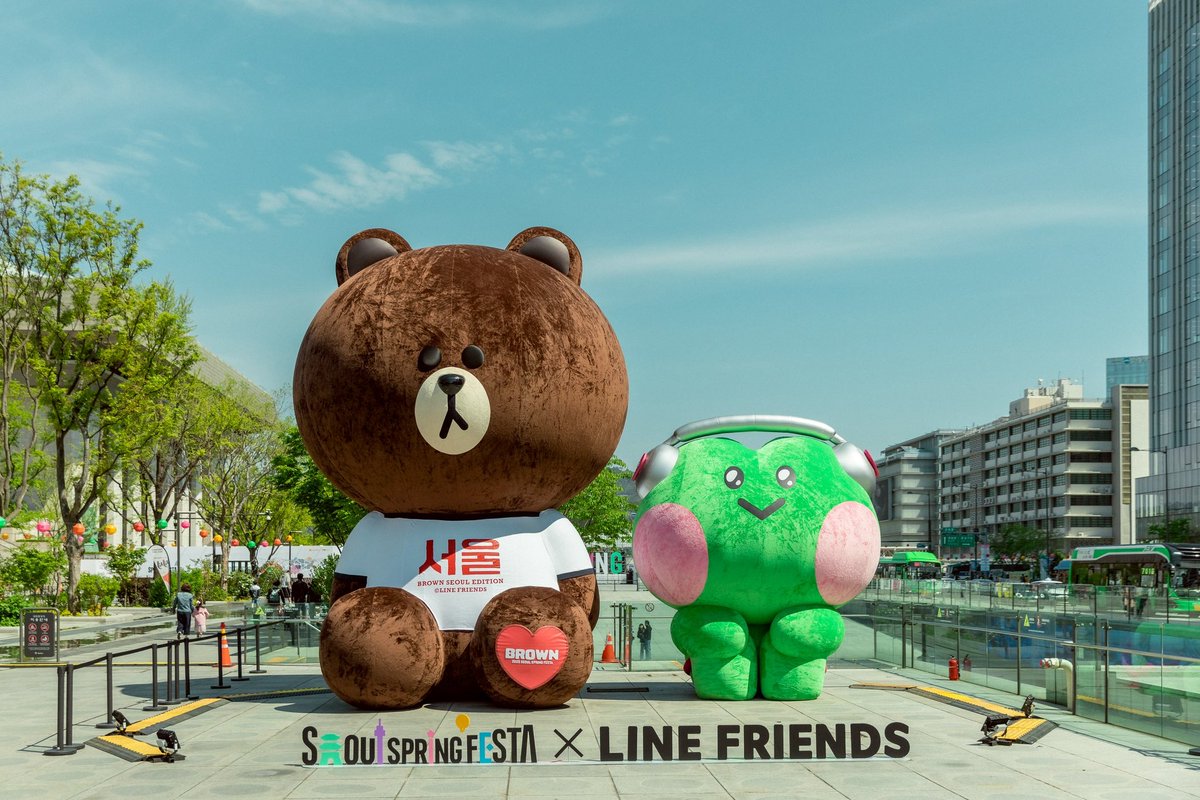 LINE FRIENDS tweet media