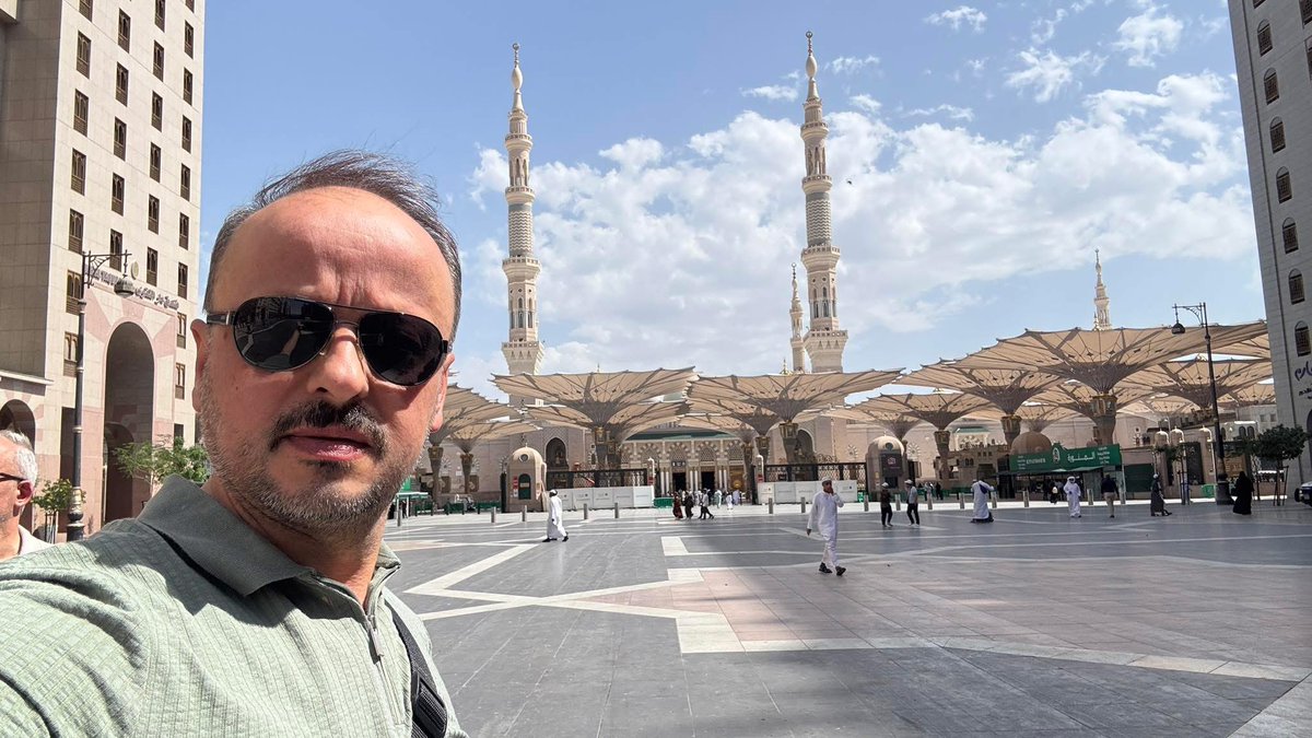 Hayırlı Cumalar. Medine-i Münevvere’den tüm dostlara selam olsun…