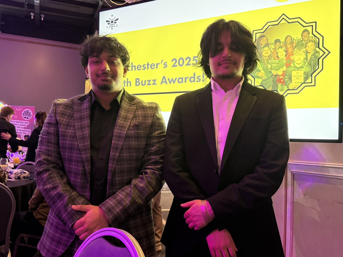 What a lovely evening at the Manchester Youth Buzz Awards 2025. One of our young people was nominated for making a difference. Thank you to everyone who made the evening special. #childfriendlymcr #achievements #childrensrights
