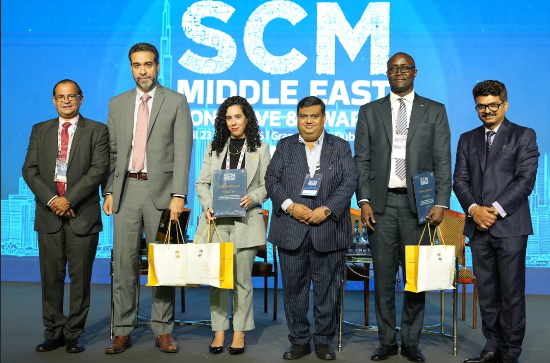 Logisticshakti's tweet image. The session on “Pioneering Connectivity: Unlocking the Potential of the India-Middle East-Europe Economic Corridor” at the #SCMConclave.

Key Dignitaries:
• Mr. Lakshmanan R.
• H. E. Mr. Fred W. Aziz
• H. E. Ms. Dana Filber 
• H.E. Mr. Sekou Cherifke Camara

#SCMMiddleEast