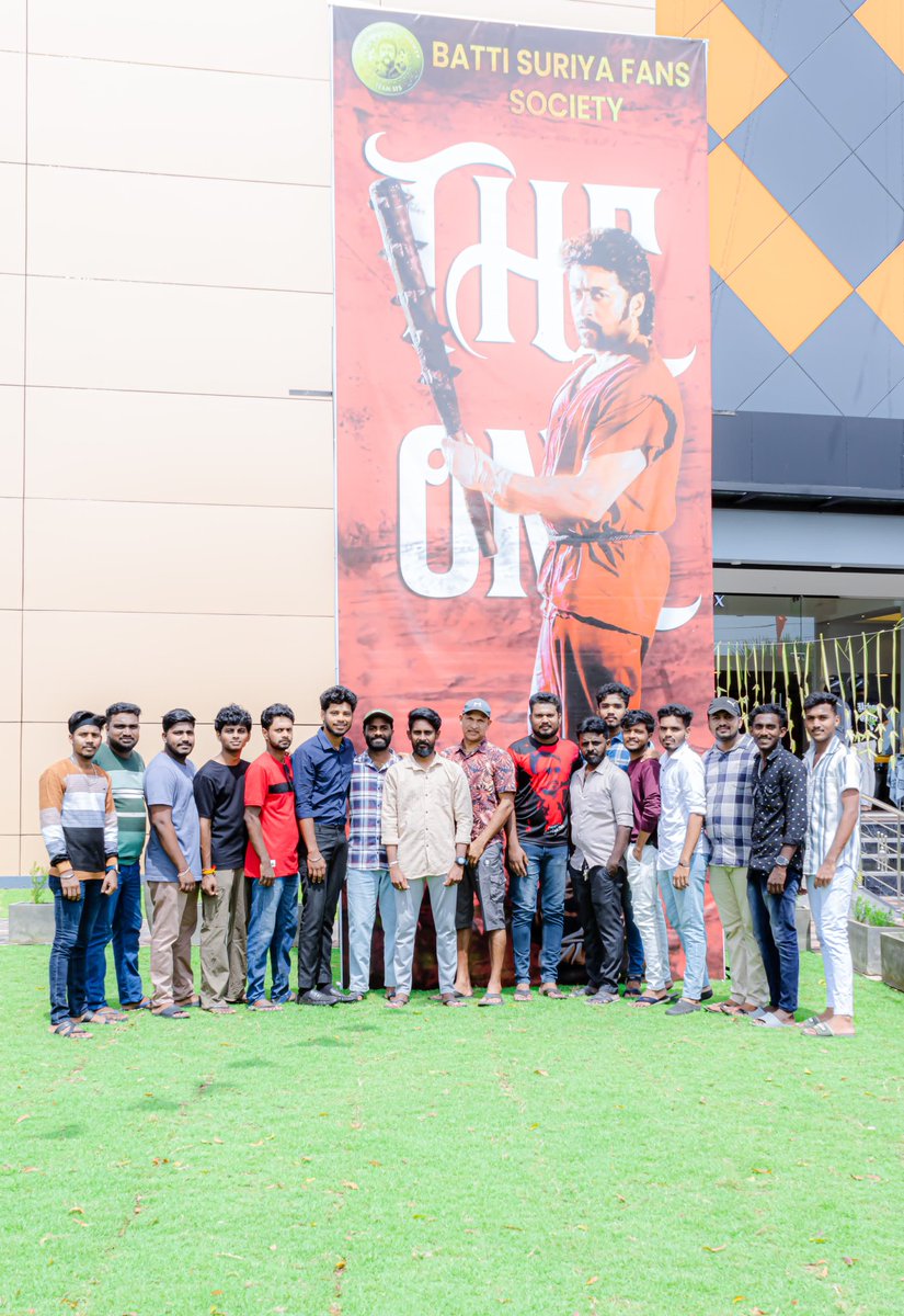 JanSharnu's tweet photo. Retro FDFS Celebration at Sri Lanka 🇱🇰

Theater: PCA CineMax Batticaloa

Organized by: Batti Suriya Fans Society

@Suriya_offl @2D_ENTPVTLTD @SuriyaFansClub @SuryaFansRage @karthiksubbaraj @Music_Santhosh @SakthiFilmFctry https://t.co/MFLmszd07x