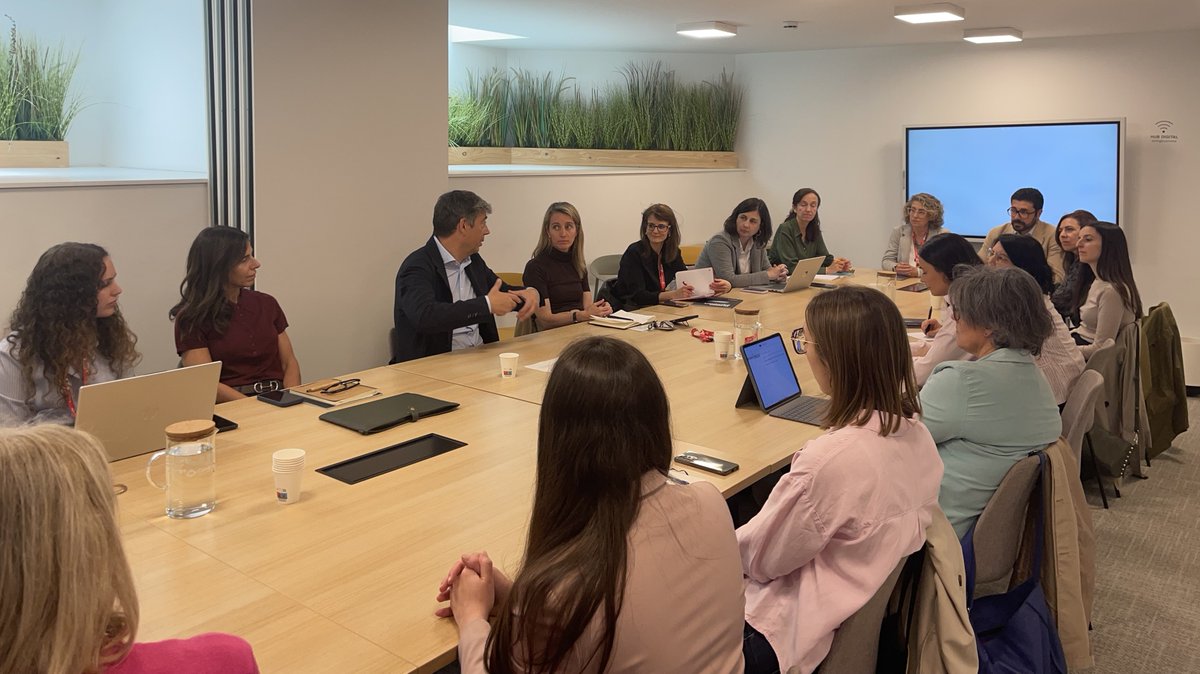 fcatcultura's tweet image. 👥Aquesta setmana ens hem reunit amb #dircoms d&apos;empreses del Patronat, del Consell de Mecenatge i d&apos;entitats col·laboradores de la Fundació per compartir estratègies i reforçar sinergies.
🤝Quan la comunicació és col·laborativa, l’impacte es multiplica🚀

#RSC #aliances #aliances