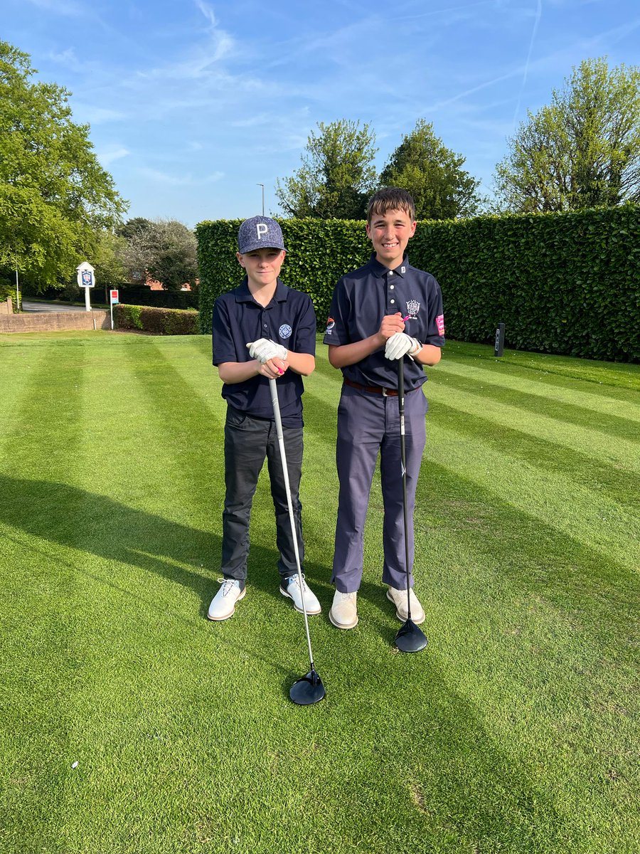 Ilkley Juniors enjoyed their first friendly match v Sand Moor Juniors, organised by former #PGAProfessional at Sand Moor and now Ilkley’s head pro, Glen Ient. We didn’t win on this occasion, but the #juniorgolf team are looking forward to doing battle again later in the season.