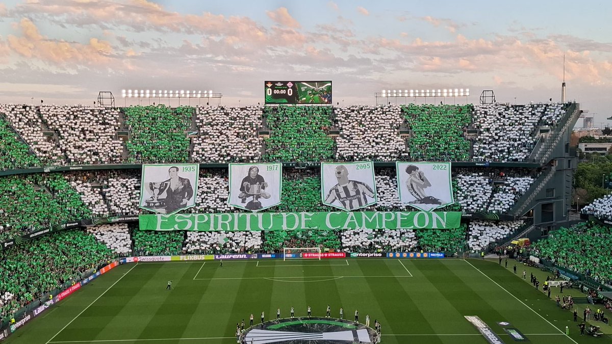 “Una vez más —y ya he perdido la cuenta—, aplauso gordo para los chavales que tifan. Qué manera de engalanar el Villamarín durante toda la temporada.