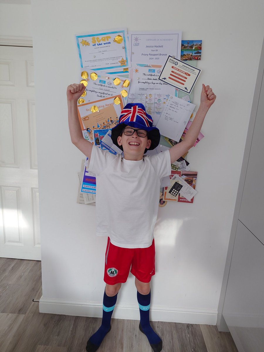hectoroflincoln's tweet photo. @sfsmtweets, @SFSM_Y5 

Jack is ready for the VE day lunchtime party!!! Red, white and blue! https://t.co/9lBihBwptG