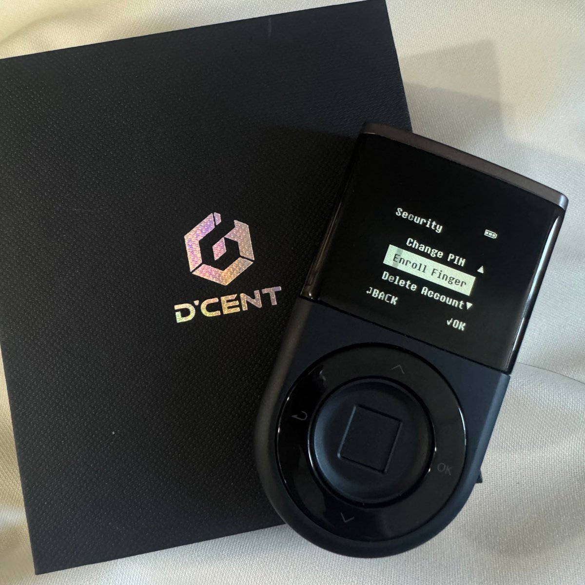 DCENTWALLETS's tweet image. ✨ Quick tip for D&apos;CENT users:

🔐 Trouble unlocking with your fingerprint?
Add a second fingerprint (limit: 2 total) as backup:
Settings &amp;gt; Security &amp;gt; Enroll Finger

But remember — the second fingerprint has the same full access, including transfers.
Security starts with you.🛡️…