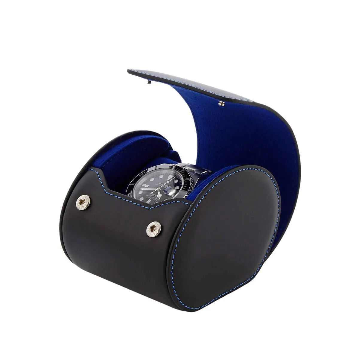 aevitas_uk's tweet image. Discover the elegance of our Single Watch Roll Case in Premium Black Nappa Leather with Blue Lining. Priced at £119.95, it's the perfect blend of style and protection for your timepiece. #AevitasUK #WatchCase aevitas-uk.co.uk/products/singl…