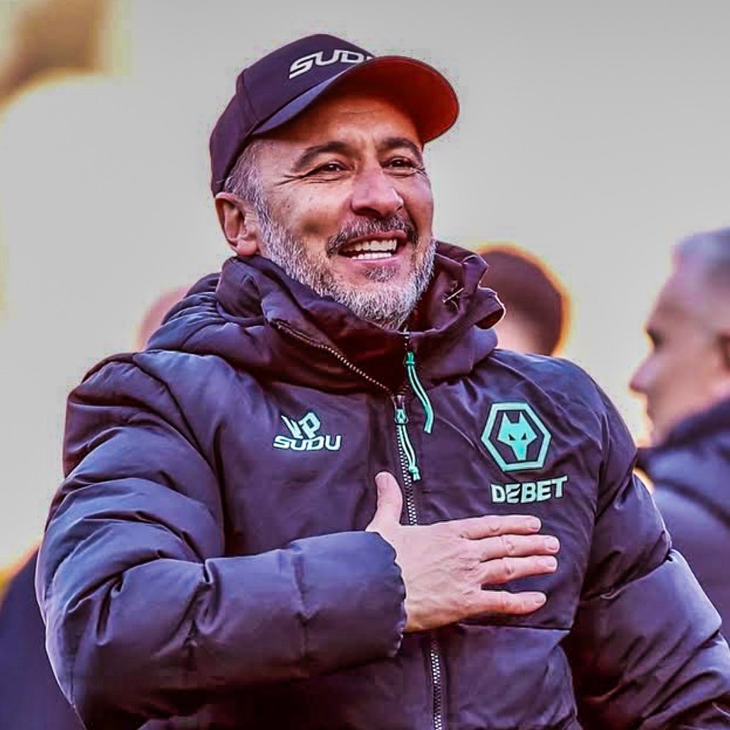 eurofootcom's tweet image. 🇵🇹🍺 Wolves manager Vitor Pereira has been seen having beer with fans after matches this season... 

"In Wolverhampton, where do you want me to go? I must go to a pub, because this is the culture and where people go." 

"When I go to a pub it's not about the beer. Of course I…