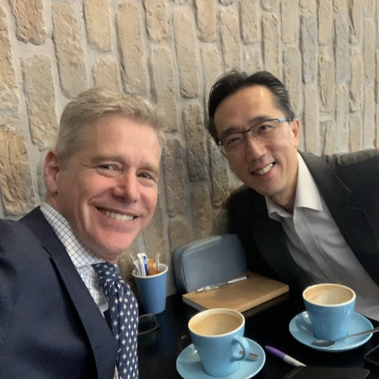 很開心在坎培拉和 <a href="/TaiwanAustralia/">Taiwan in Australia</a> 徐佑典代表見面。在享用☕️澳洲小白的同時，也針對澳台不斷地拓展與深化的雙邊合作領域交換意見，從綠能、關鍵礦物，到國際貿易與先進科技等，無所不談。