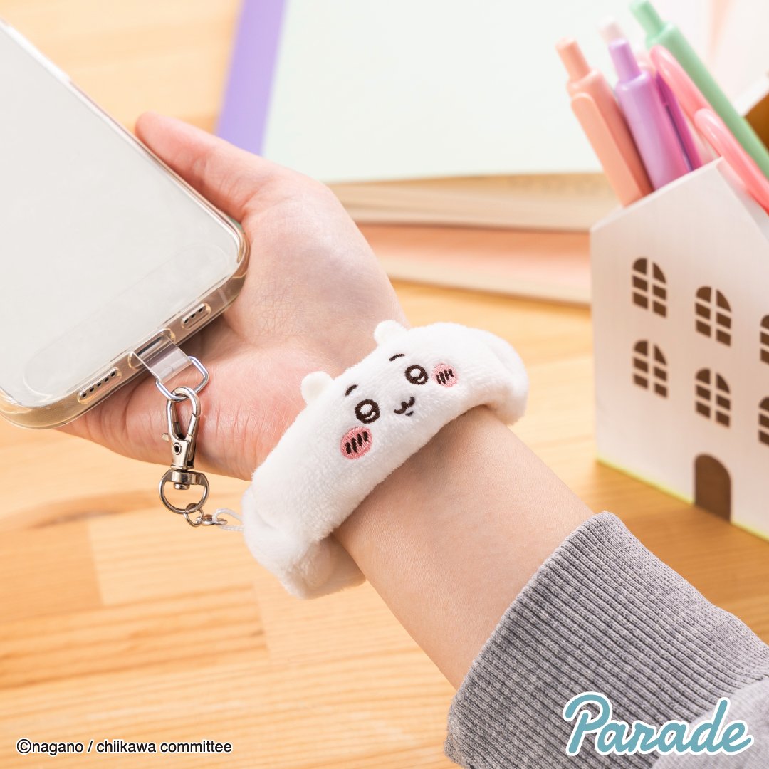 5月上旬より 順次展開予定

ちいかわ リストバンドキーホルダー

スマホやバッグ、ポーチにつけてもよし、
お気に入りのぬいぐるみにかぶせても楽しめるキーホルダーです!

parade-inc.net/products/chiik…