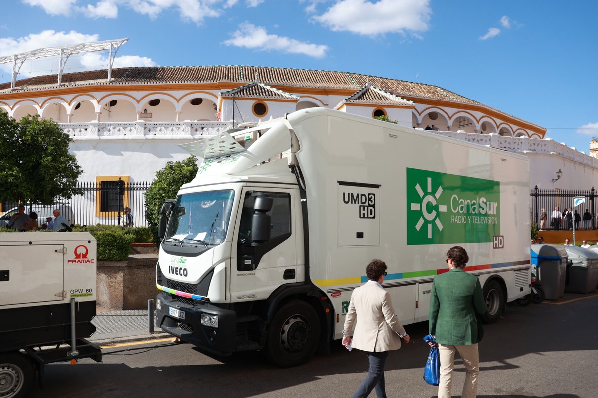 La corrida de ayer en la <a href="/maestranzapages/">La Maestranza-Pagés</a> fue vista por más de 1M de personas en <a href="/canalsur/">CanalSur</a>.

TV: líder absoluto en su franja de emisión con 19.1 de cuota de pantalla, más de 725.000 espectadores

<a href="/canalsurmas/">CanalSur Más</a>: más de 200.000 visualizaciones

Canal de YouTube: 127.000

¡Gracias!