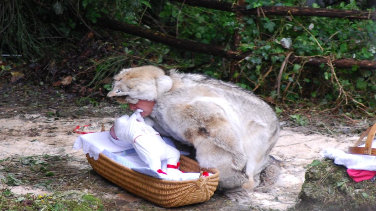 YourAbruzzo's tweet image. A #Pretoro, il 4 maggio alle 12, rivive la sacra rappresentazione del #miracolo di San Domenico: una tradizione unica e Patrimonio Immateriale d’Italia! Scopri di più 👉 shorturl.at/XsUJV 
📸 Sante Cellucci #abruzzo #folkloreabruzzese #cultabruzzo #3maggio