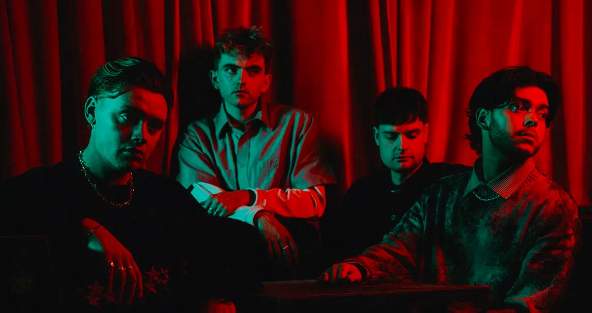 CLASH (@clashmagazine) on Twitter photo "I have always written honestly and openly..."
Clash meets <a href="/onlythepoetsuk/">only the poets</a> - creativity, their new chapter + the importance of being open about mental health...
Words: <a href="/NarzraA/">@narzraa.bsky.social</a>
clashmusic.com/features/i-hav… "I have always written honestly and openly..."
Clash meets <a href="/onlythepoetsuk/">only the poets</a> - creativity, their new chapter + the importance of being open about mental health...
Words: <a href="/NarzraA/">@narzraa.bsky.social</a>
clashmusic.com/features/i-hav…