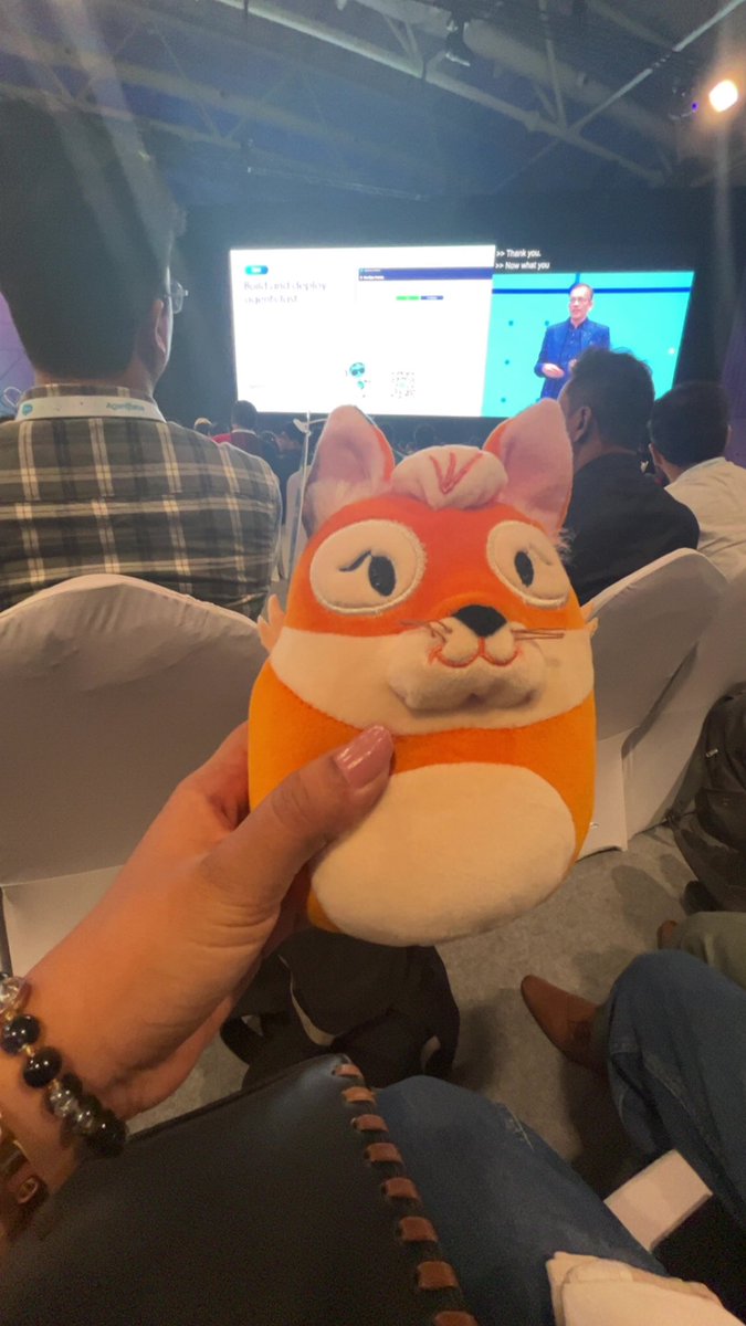 Simran Thakur☁ (@sfdcsimran) on Twitter photo #TDX25 Keynote with Brandy Plush❤️😍
#TrailblazerCommunity #TDX25 Keynote with Brandy Plush❤️😍
#TrailblazerCommunity