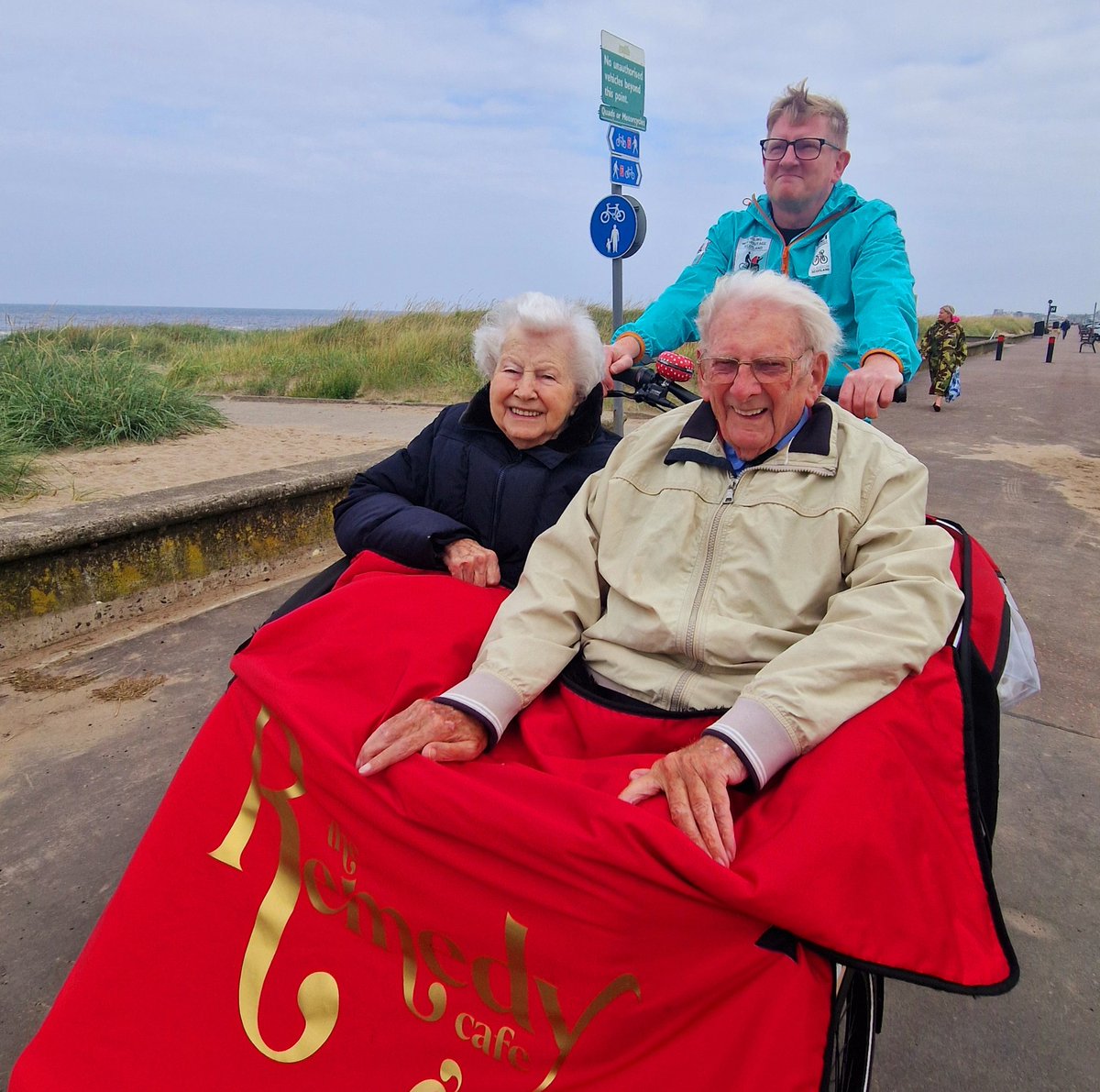 theirisayr's tweet image. Today marks the start of Trishaw History Rides @cyclingwithoutage
For #wcaf25 we're producing a history podcast to align with #ageingwell principles,evoking memories+inspiring reminiscence ❤️
@WallacetownH @sahscp