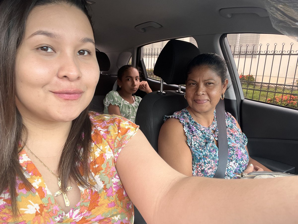ChenItzy's tweet photo. Con mi mami linda 😍🥰 https://t.co/JO6Ul1cPtL