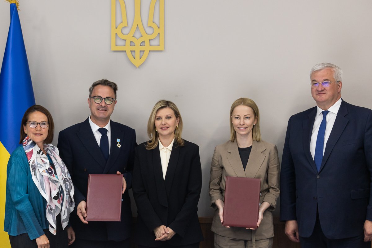 Olena Zelenska / Олена Зеленська (@zelenskaua) on Twitter photo <a href="/Xavier_Bettel/">Xavier Bettel</a> Together with the <a href="/Zelenska_FND/">Olena Zelenska Foundation</a>’s team, I had an honor to meet with the Vice Prime Minister and Foreign Minister of Luxembourg <a href="/Xavier_Bettel/">Xavier Bettel</a>. We are grateful for a new step in helping Ukraine – €1 million for a project on psychosocial support for adolescents and youth. This is <a href="/Xavier_Bettel/">Xavier Bettel</a> Together with the <a href="/Zelenska_FND/">Olena Zelenska Foundation</a>’s team, I had an honor to meet with the Vice Prime Minister and Foreign Minister of Luxembourg <a href="/Xavier_Bettel/">Xavier Bettel</a>. We are grateful for a new step in helping Ukraine – €1 million for a project on psychosocial support for adolescents and youth. This is