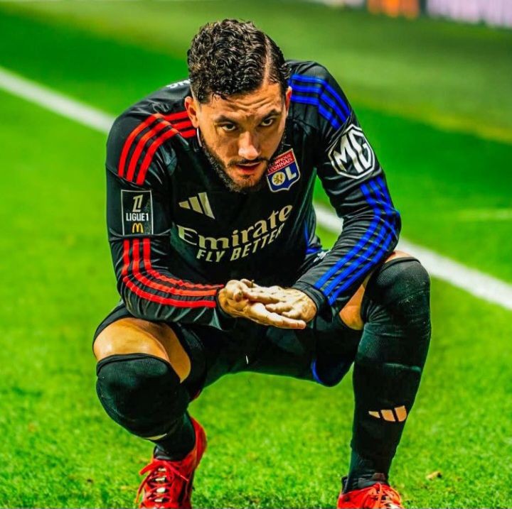 Cryp_Stones's tweet photo. If we are to Sign Cherki, Morgan Rogers or Xavi Simons who would you pick?

I'm definitely going for Cherki but if I can't get him I'd be taking Xavi Simons doesn't mean Rogers isn't a baller. https://t.co/CzrpRRWCrF