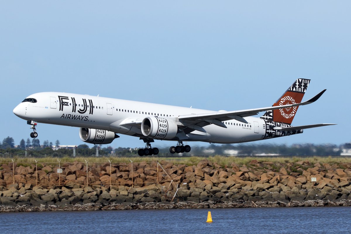 YSSY RWY34L 6/Apr/2024
FIJI Airways FJI910 SYD-NAN
DQ-FAJ Airbus A350-941
ーーーーー
昨年のシドニーより
飛行時間3時間ほどの路線なのであっという間にリフトオフ