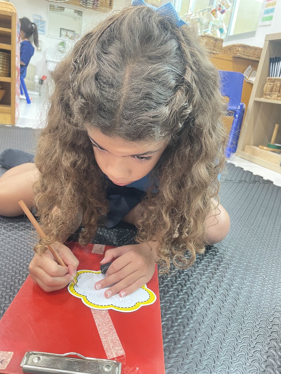 sassamakee's tweet image. 🎉 This week in Year 2, we explored voting, freedom of choice &amp;amp; pupil voice! 🗳️💬 Learners shared brilliant ideas—from alien lessons 👽 to an ice cream role play 🍦—and set their own targets. We’re so proud of their imagination &amp;amp; independence! 🌟 #PupilVoice #Year2Learning