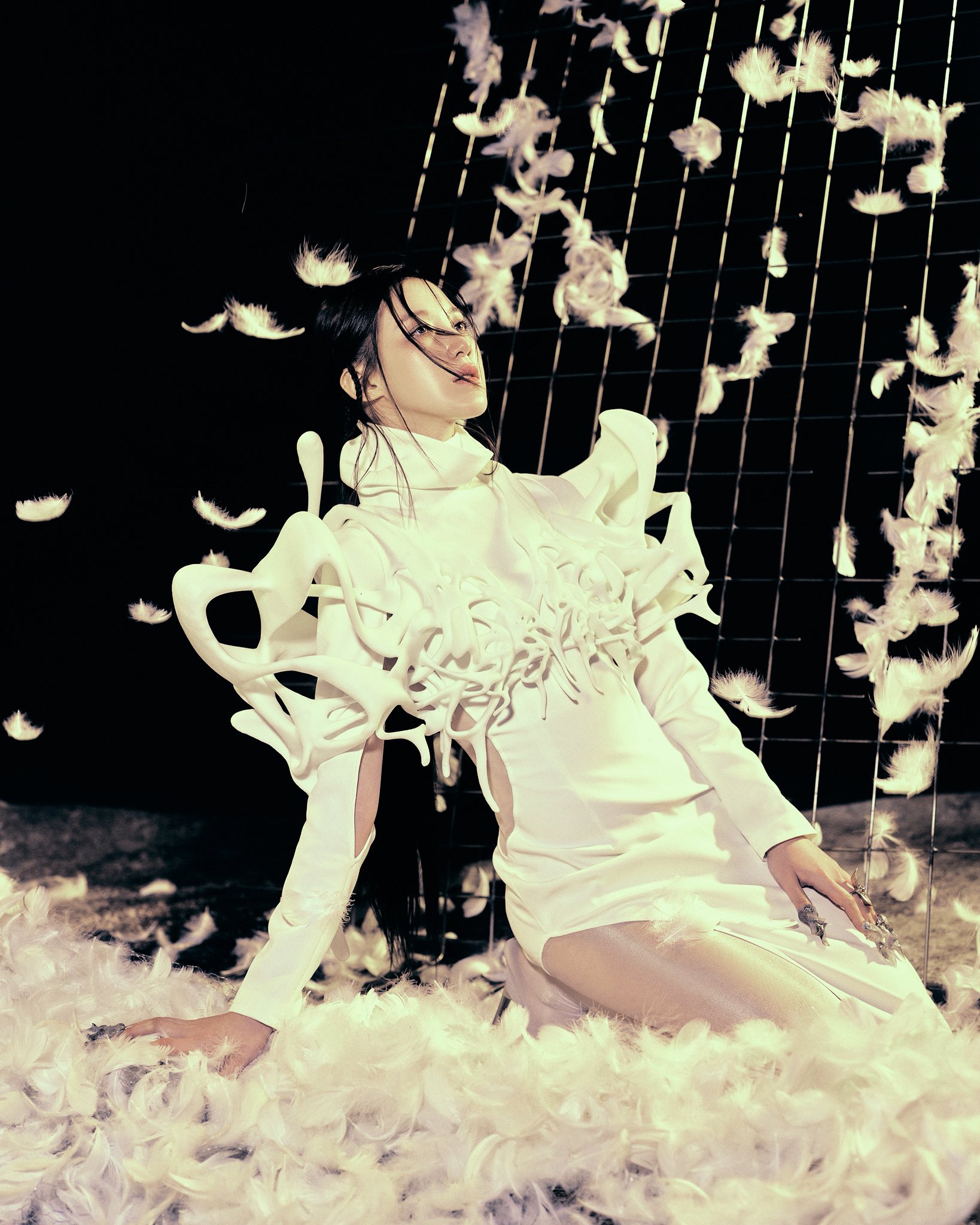 Gp7sId8awAIl6-F?format=jpg&name=large