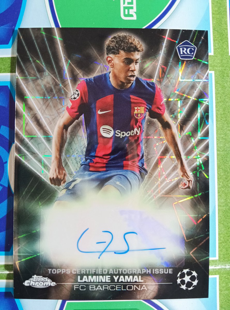 LosCarisLove's tweet photo. @SkyFootball 🤯🤯🤯Just amazing!! Keeping this signature with special care!!☺️🤩🤩🤩💥💥💥 @GoldinCo @CardPurchaser @beckettcollect @PSAcard @Topps @CheckOutMyCards @Topps_UK #Hobby #LamineYamal #Soccer #Rookie #HappyFriday #Yamal #BarcaInter #Barca https://t.co/WxIHjN8nbb