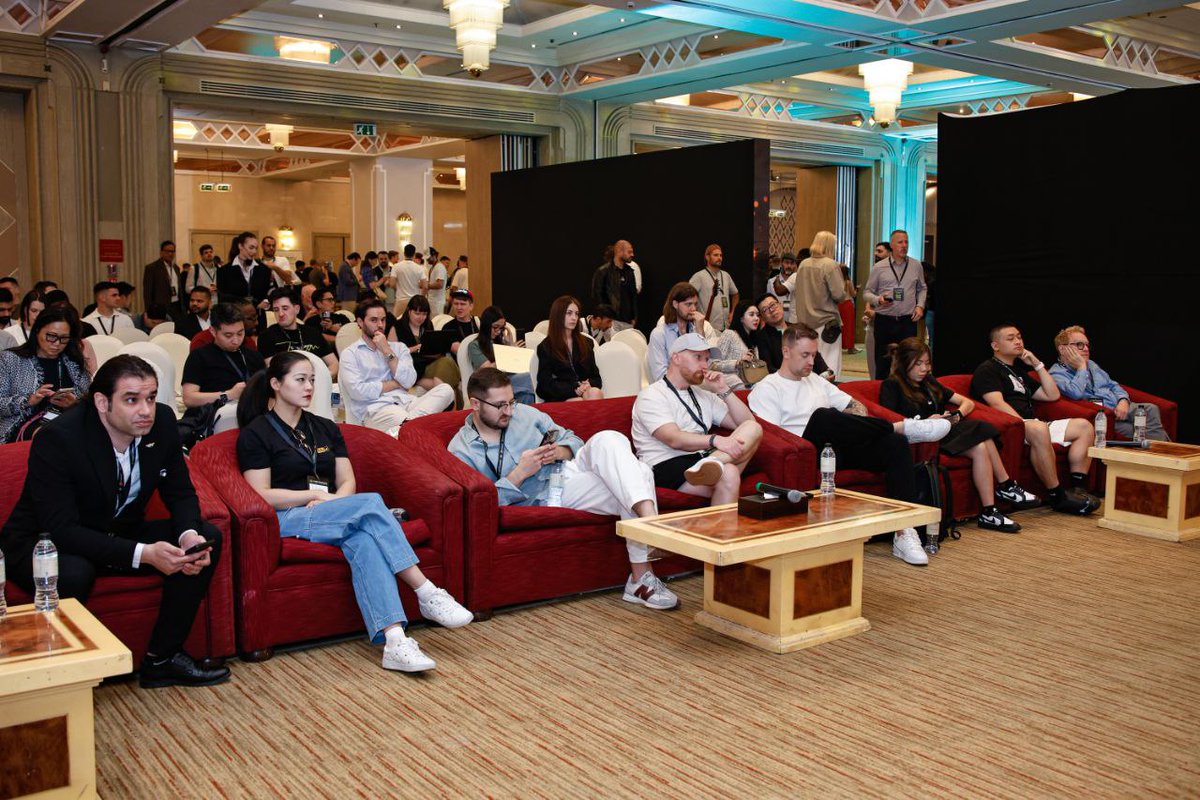 pcventure's tweet photo. 🎉 VCC &amp; CoinFerenceX Demo Day Recap! 🎉

⚫️judges and startups
​@michaelterpin @TobiasTBV ​@Vincent_zhu00 @roman_xyz2100 @sebbydavies ​@MaxZhgx ​@seyrart
​@AlexStigerX EllianaJin @DgkToken @mobilewalletinc  @PBXearth @chedda_finance @SymbionIQFound
🏆 winner @chedda_finance https://t.co/nuETtLSrmD
