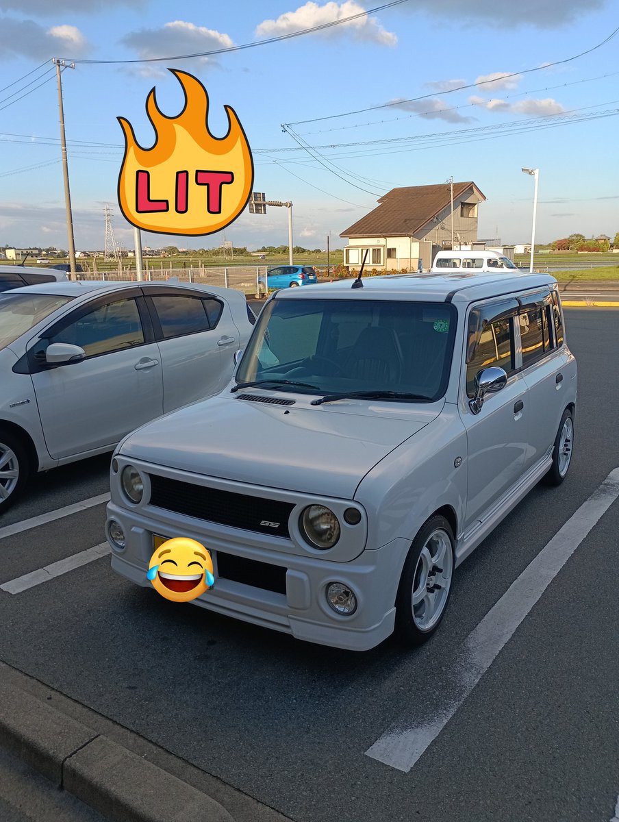 CL71069477's tweet image. 洗車したので少しドライブ🚙
やっぱりラパンの運転は楽しい～😂👍