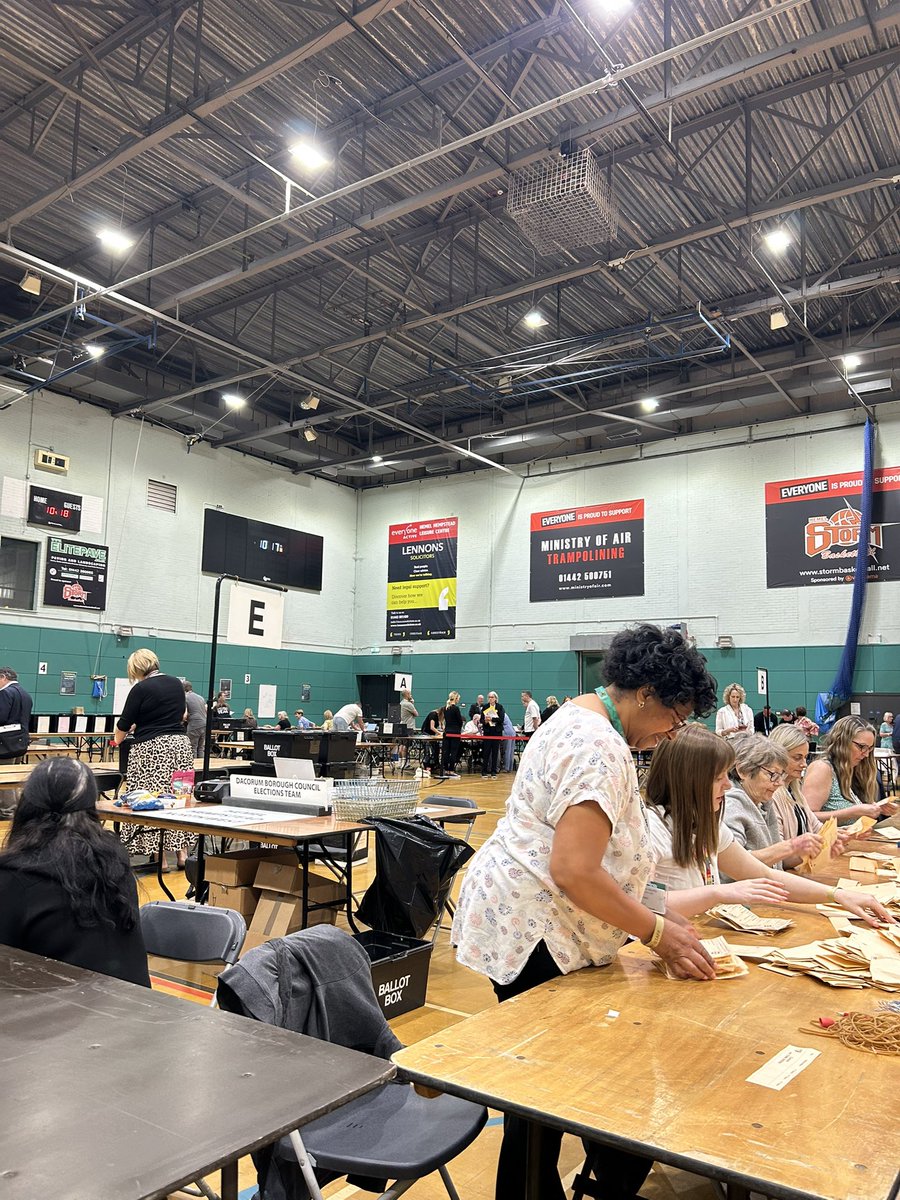 Simon Harris (@simonharrisitv) on Twitter photo Ballot papers being verified in Hemel Hempstead, one of 10 counts in Hertfordshire where Reform UK has taken two seats from the Conservatives. <a href="/itvlondon/">ITV London</a> Ballot papers being verified in Hemel Hempstead, one of 10 counts in Hertfordshire where Reform UK has taken two seats from the Conservatives. <a href="/itvlondon/">ITV London</a>