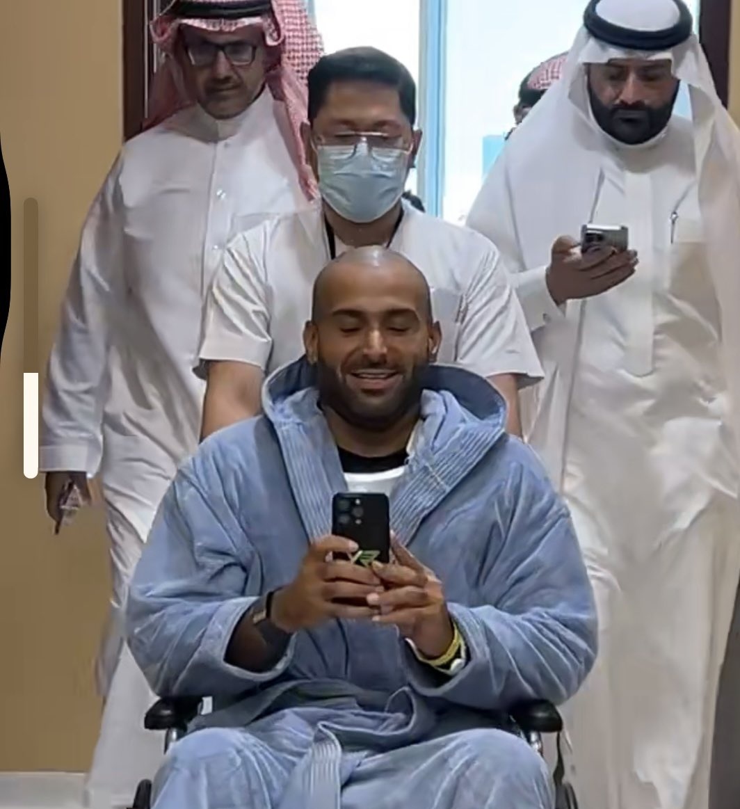 بسم لله 
 سحب علئ 500,000 الف ريال قبل العيد 
يارب تكووون من نصصصيب المحتاااااج يقضي بها حاجته قبل العيد 
بشرط يكووون من متااابعيني 
السحب 
بعد 
6 ساعات
ارسل اسمك ورقم جوالك خاص 
من الرتووويت والمتااابعة 
ابشروا بالخير 
شاركووووا وفاااالكم الطيب 🔅⚜️