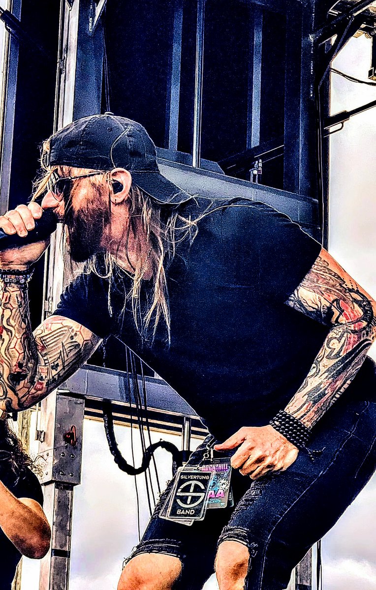 Have a great weekend!
Oh yeah... I remember now. This is what touring is like! Been way too long TungNation. I hope you are as excited as we are.

Do you remember the last Silvertung show you attended?