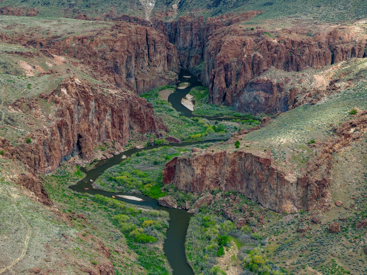 Spring runoff brings Idaho’s Bruneau River to life. Remote, rugged, &amp; runnable only in May–June, it’s one of the state’s wildest whitewater trips. 📸 by Scott Rogers while filming The 3100.

Catch the premiere 5/15 (hubs.ly/Q03kMGHM0) + series 5/21 on Visit Idaho’s YouTube.