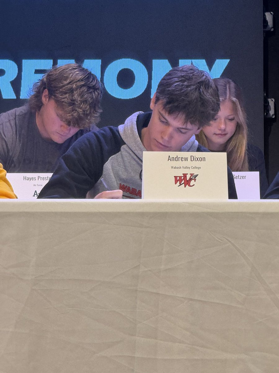Andrew Dixon (@andrewdixon_) on Twitter photo Signed!! <a href="/WVCBaseball/">Wabash Valley BSB</a> <a href="/CoachBidds5/">Aaron Biddle</a> Signed!! <a href="/WVCBaseball/">Wabash Valley BSB</a> <a href="/CoachBidds5/">Aaron Biddle</a>