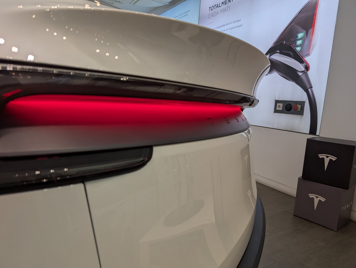 Edu_Graells's tweet image. Tesla new Model Y dual motor Long Range testing day...what a wonderful car!