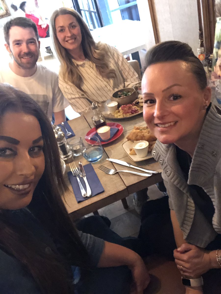 That bank holiday &amp; Friday feeling 🎉👍🏻 Rebecca Miller welcome to <a href="/FarleysLaw/">Farleys Solicitors</a> <a href="/LawfrontUK/">Lawfront</a> &amp; our employment team Bob Worsley Danielle Hartley 📸