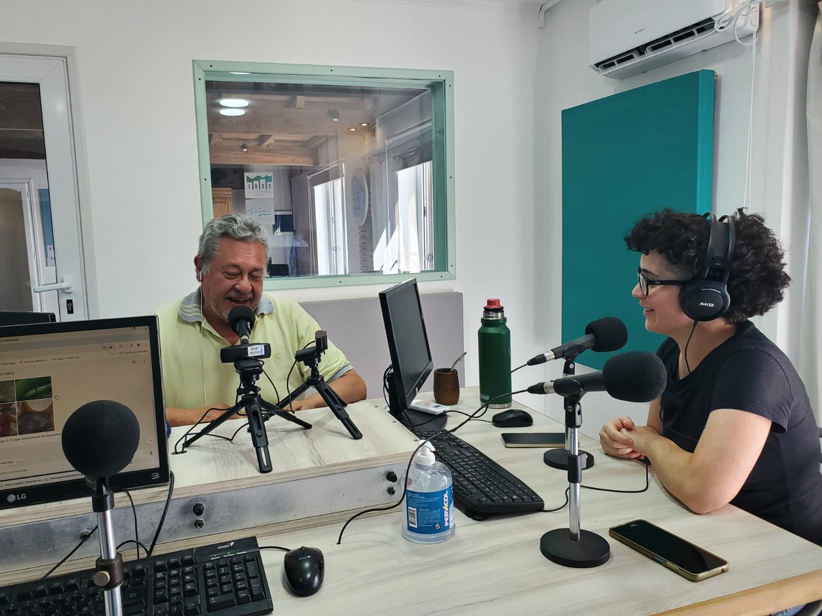 beronwalter's tweet photo. Modo Berón por LU22 Radio Tandil AM 1140. Lunes a viernes de 15 a 17 horas. https://t.co/CRA9yDJuQl