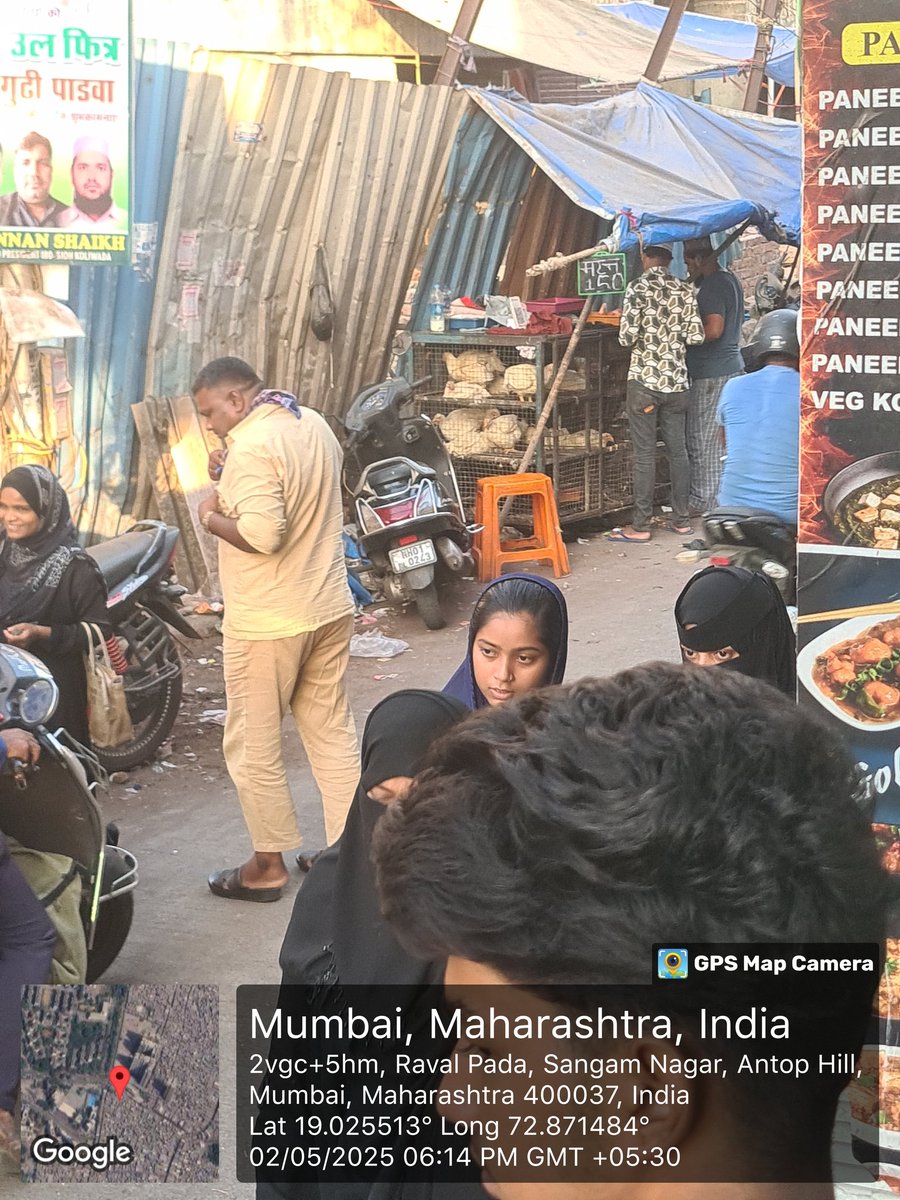 mumbaiissue1's tweet photo. FAKE action by BMC @mybmcWardFNorth Maint. Dept. at bharni Naka beat 174 chicken shop encroachment above Drainage line after few min. After FAKE action Shop are active @mybmc @mieknathshinde @mybmcSWM @AshwiniBhide @CaptTamilSelvan https://t.co/fspWbxWX9n