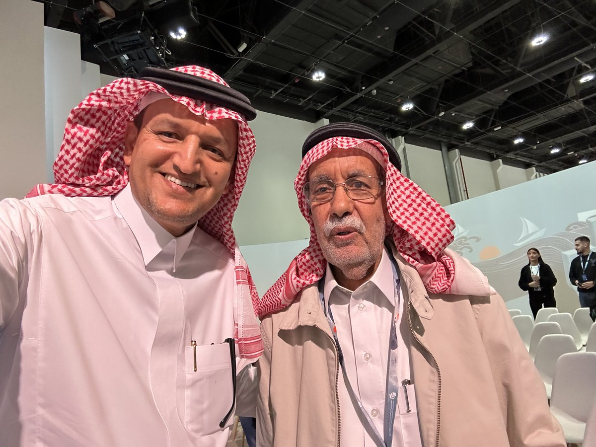 مبارك القحطاني (@alkhatnai) on Twitter photo في #معرض_أبوظبي_الدولي_للكتاب_2025،
ولقاء مع الجميل روحًا وعقلاً <a href="/ghathami/">عبدالله الغذامي</a>،
فخور أيضاً بأن بعض الأعمال التي ساهمنا في إنجازها تجد الإقبال الذي تستحقه في #معرض_أبوظبي_الدولي_للكتاب_2025،
ولقاء مع الجميل روحًا وعقلاً <a href="/ghathami/">عبدالله الغذامي</a>،
فخور أيضاً بأن بعض الأعمال التي ساهمنا في إنجازها تجد الإقبال الذي تستحقه