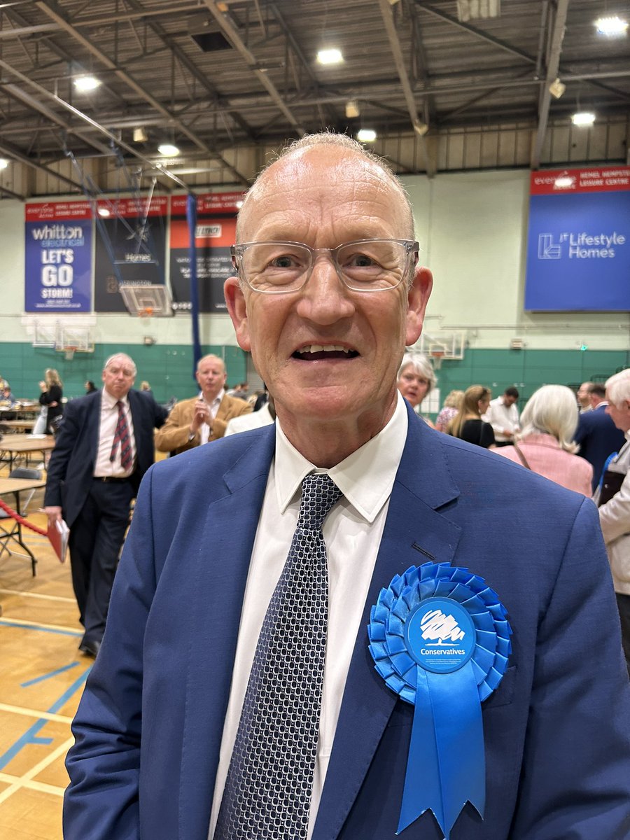 Simon Harris (@simonharrisitv) on Twitter photo Hertfordshire council leader
Richard Roberts wins his seat but concedes the council and says he won’t enter a coalition with Reform UK. <a href="/itvlondon/">ITV London</a> Hertfordshire council leader
Richard Roberts wins his seat but concedes the council and says he won’t enter a coalition with Reform UK. <a href="/itvlondon/">ITV London</a>