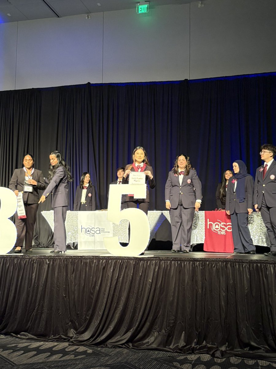 phhshosa's tweet photo. Making it to state is a victory in itself—bringing home a Top 5 finish in Family Medicine makes it even sweeter! Huge congrats to Sharene! So proud of this incredible achievement!🏆🙌🏾 #RISE #Futurehealthprofessionals #healthcareeducation https://t.co/lPeIyiq91a