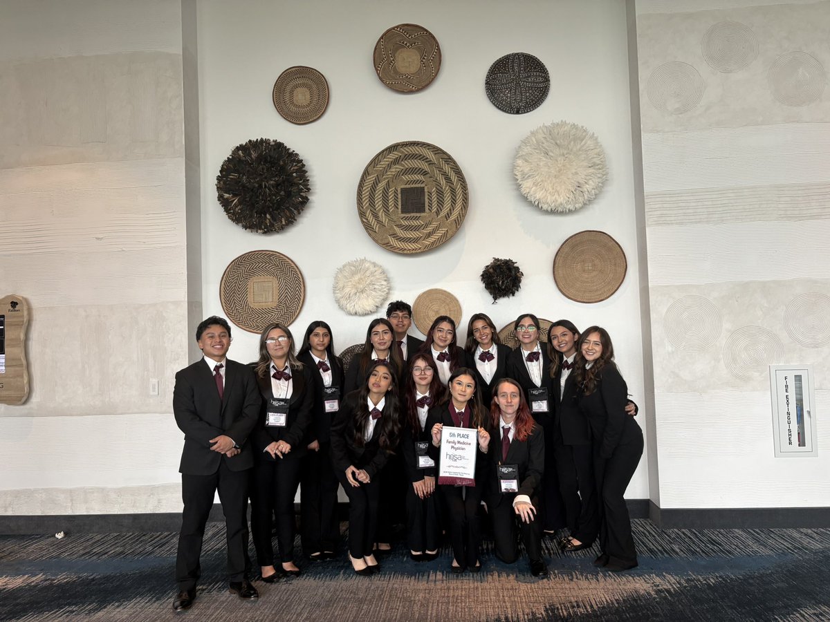 phhshosa's tweet photo. Making it to state is a victory in itself—bringing home a Top 5 finish in Family Medicine makes it even sweeter! Huge congrats to Sharene! So proud of this incredible achievement!🏆🙌🏾 #RISE #Futurehealthprofessionals #healthcareeducation https://t.co/lPeIyiq91a